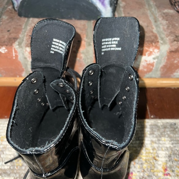 NWOT YRU Patent Aura Boot - Picture 6 of 7